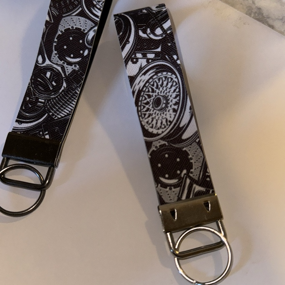 Keychain - Picture 4 of 4